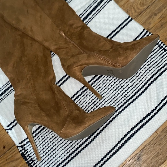 Suede Knee High Heel Boots - Picture 2 of 7